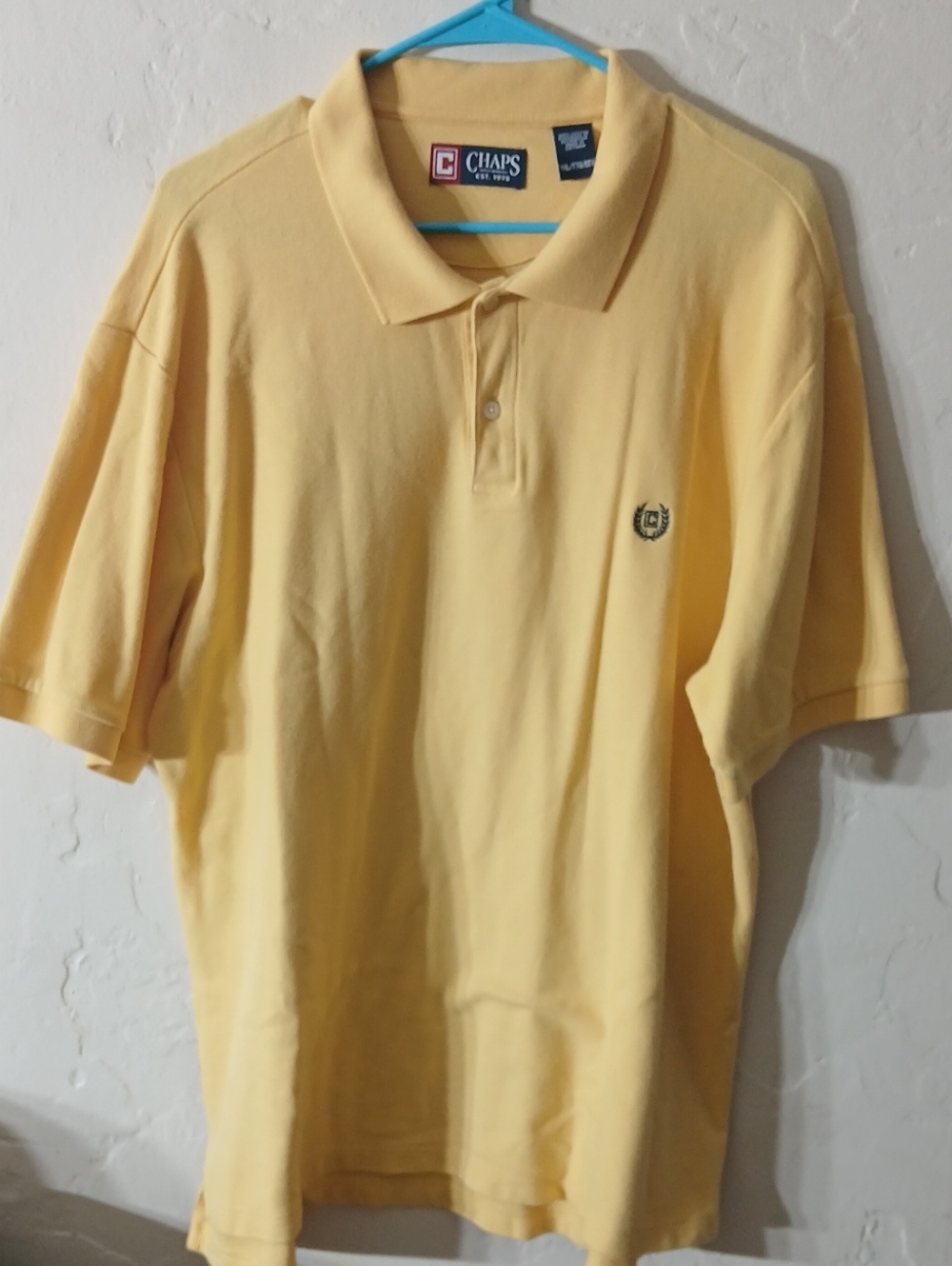 Chaps Men’s Pale Yellow Polo with Embroidered Crest  SIZE XXL